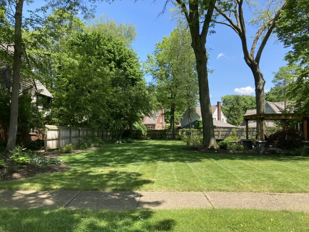 Reliable outdoor landscaping in Akron, OH by L&K Lawncare