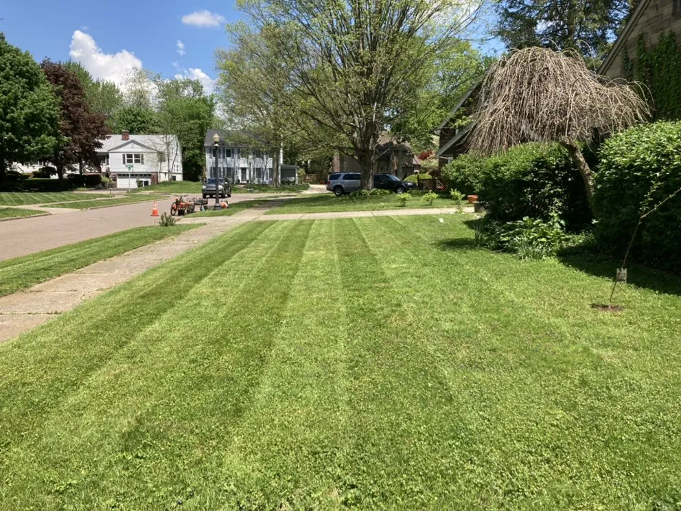 Professional garden landscaping in Akron, OH - L&K Lawncare