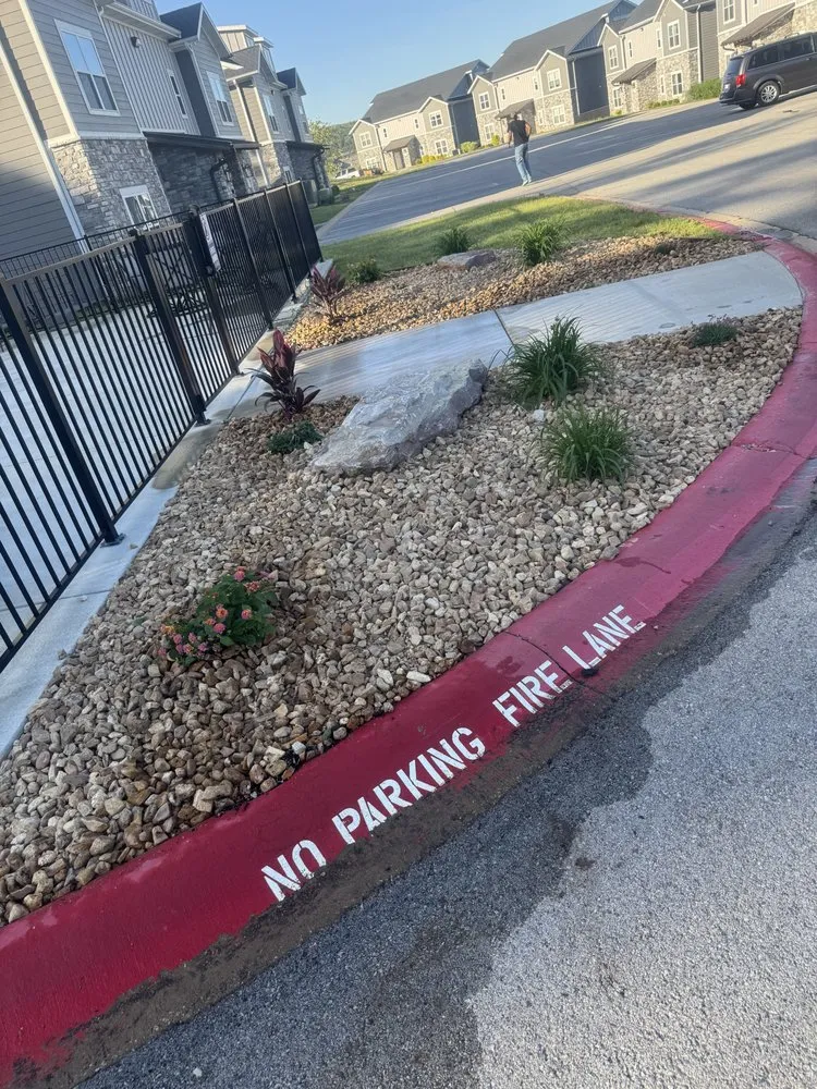 Affordable garden landscaping near you across Branson, MO - LKS Lawncare