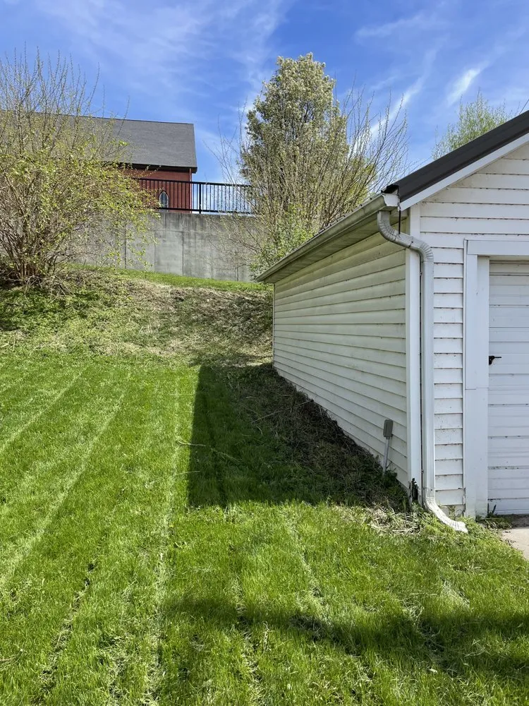 Professional yard cleanup service in East Dubuque, IL by L&L Landscaping