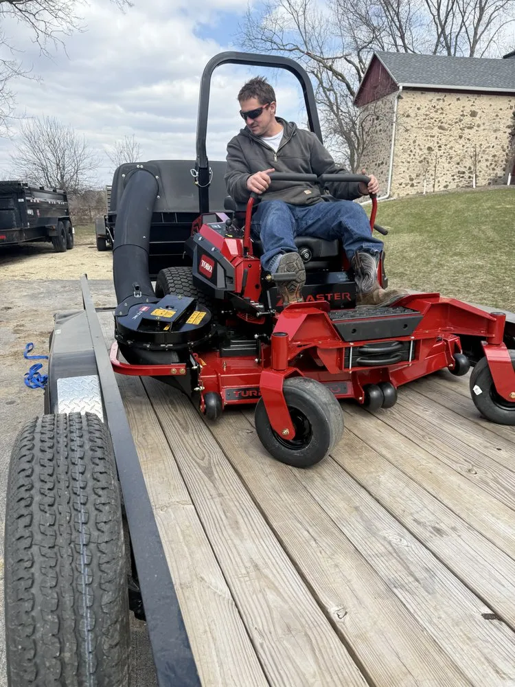 Custom lawn care service in Cedarburg, WI - L&L Lawn Care