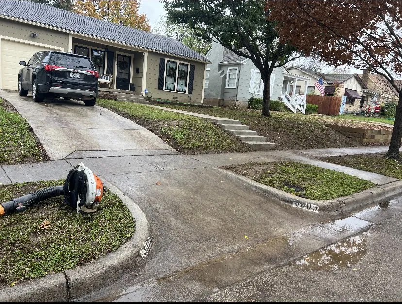 Top-rated lawn care service in Fort Worth, TX by L&L Lawn Care