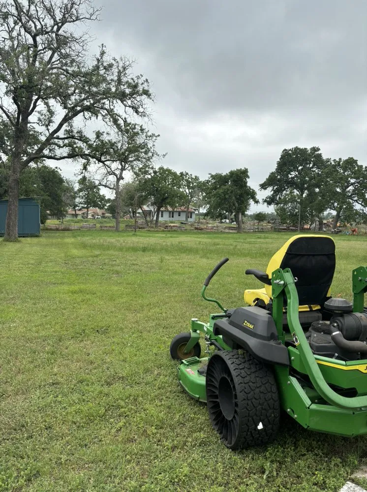 Professional yard cleanup service for homes in Fredericksburg, TX by Llama Lawn Care