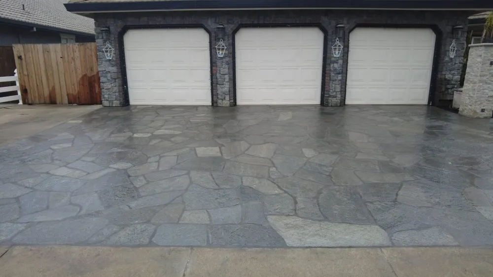 Top-rated yard cleanup service in Brentwood, CA by Llano Grande Landscaping