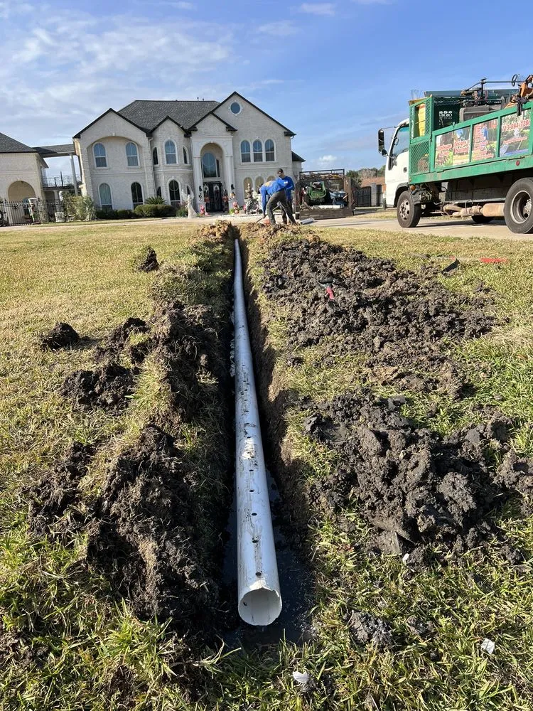 Trusted yard cleanup service with custom design in Pearland, TX by LLD Landscape & Lawn Designs Of Pearland