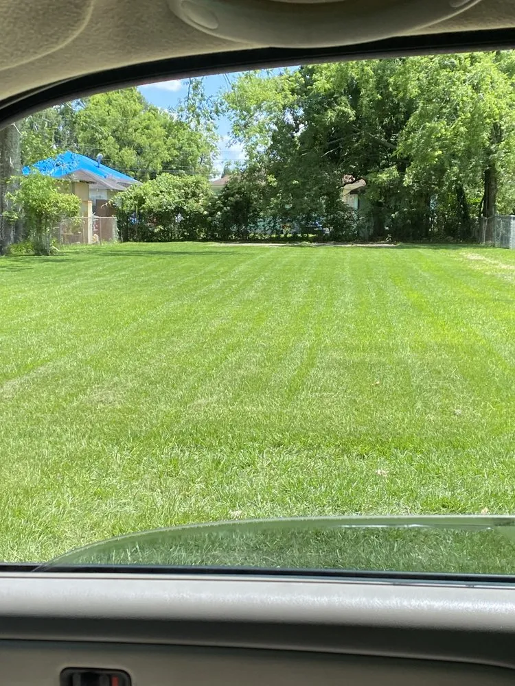 Professional landscape design experts serving Baton Rouge, LA - LLMM Lawn Service