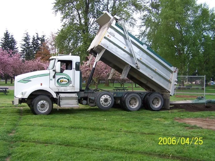 Custom yard cleanup service with custom design across Federal Way, WA - Lloyd Enterprises