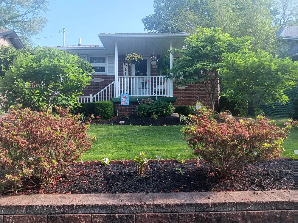 Expert yard maintenance for year-round maintenance across Akron, OH - lloyds landscaping