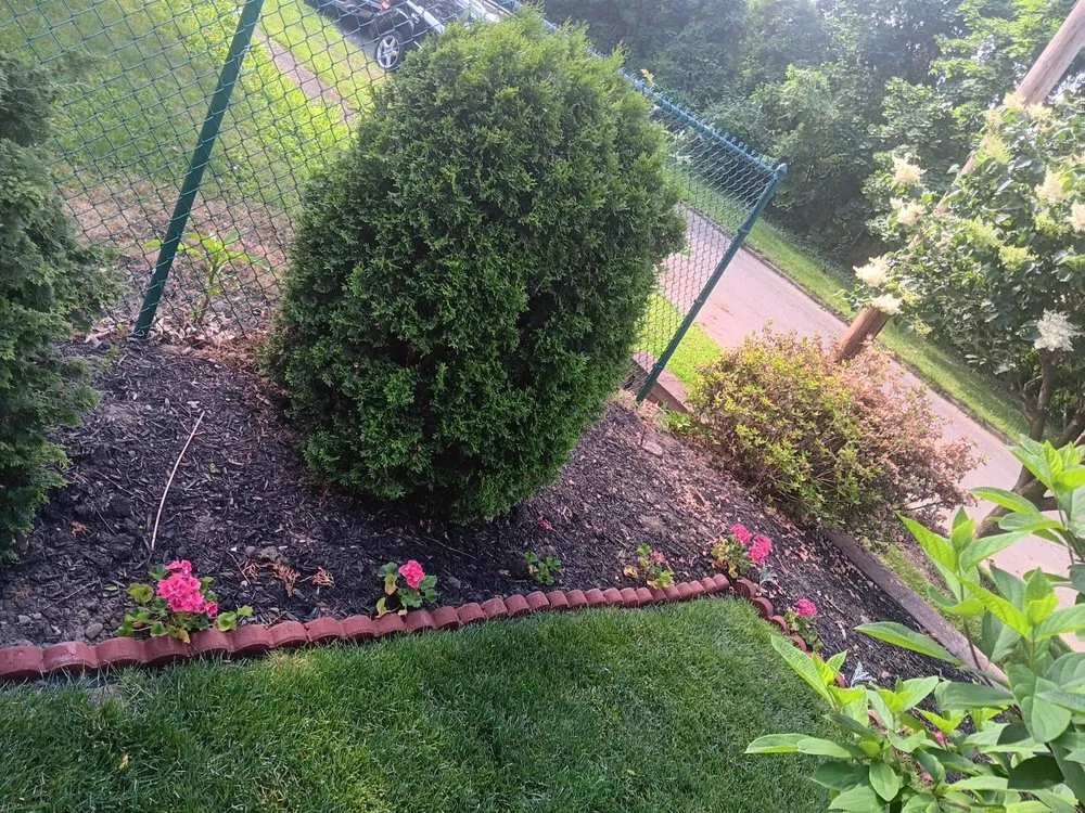 Custom residential landscaping for outdoor upgrades across Akron, OH - lloyds landscaping