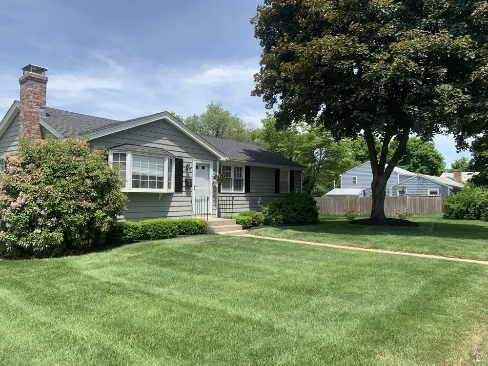 Expert lawn care service experts serving Billerica, MA - Lloyd's Landscaping