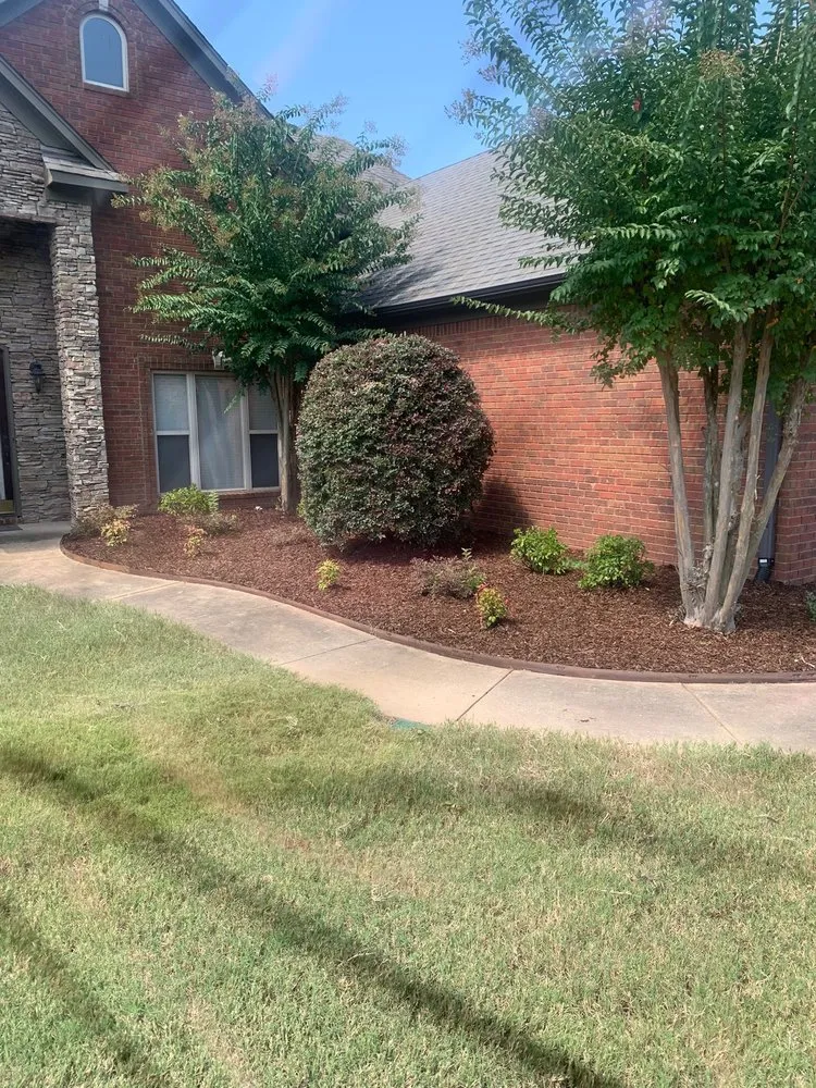 Expert residential landscaping in Arlington, TN - Lloyd’s Lawn Care Service