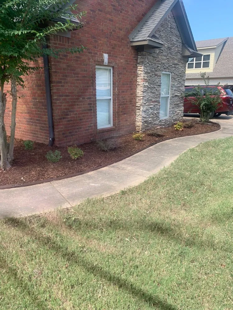 Expert lawn care service for homes across Arlington, TN - Lloyd’s Lawn Care Service