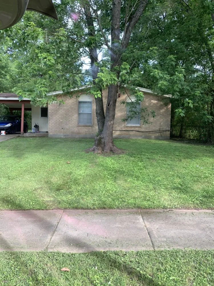 Trusted garden landscaping in Arlington, TN - Lloyd’s Lawn Care Service