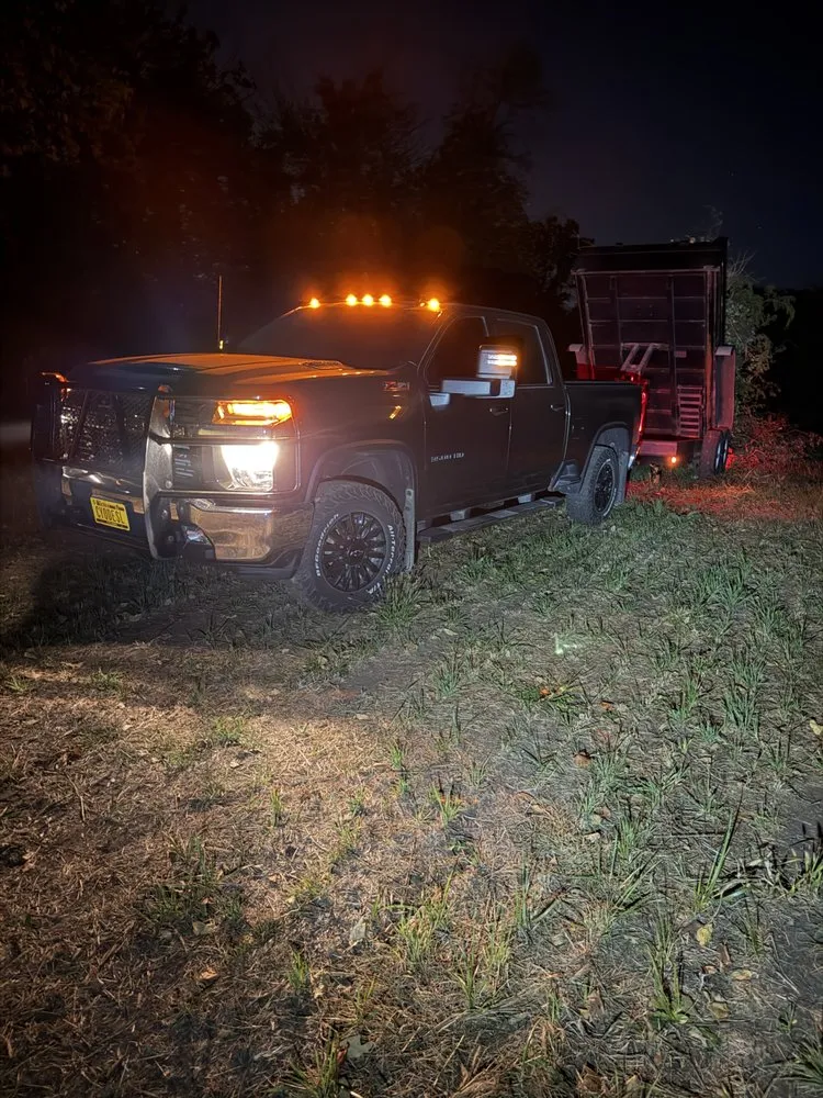 Professional outdoor landscaping in Ankeny, IA by Lloyds Lawns, Snow, and Junk