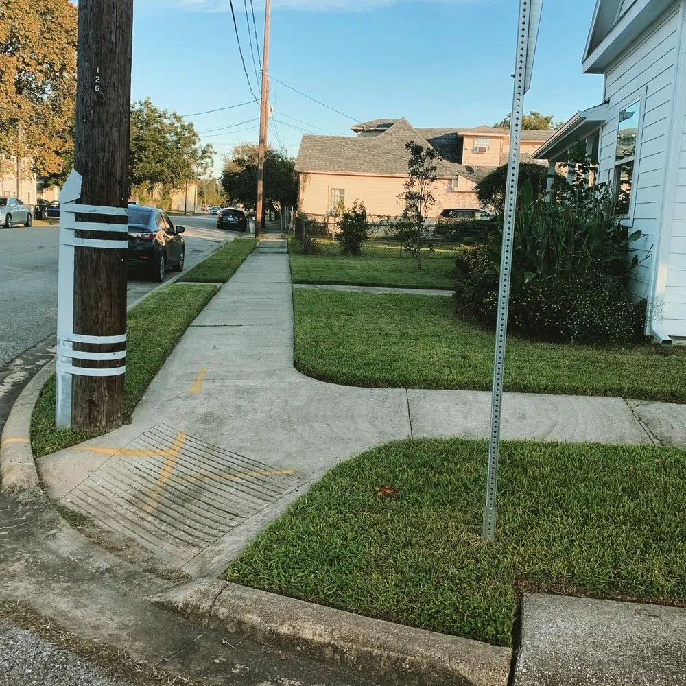 Custom landscaping services in Houston, TX by Lls & Construction Grp