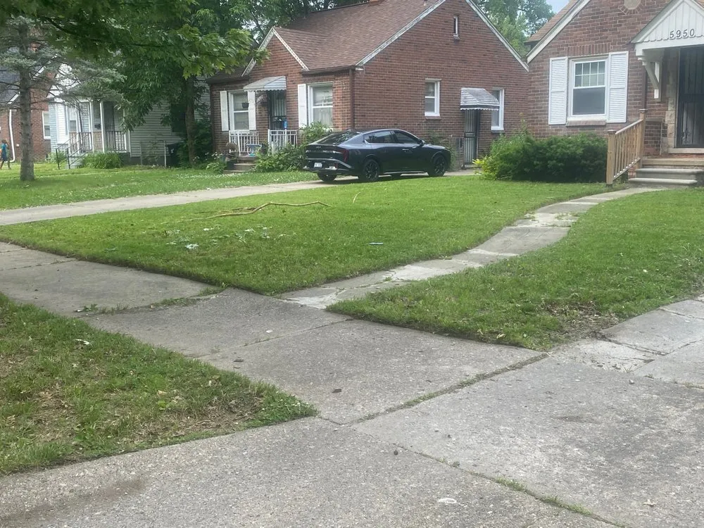 Top-rated garden landscaping for outdoor upgrades across Detroit, MI - Llw Mowing service