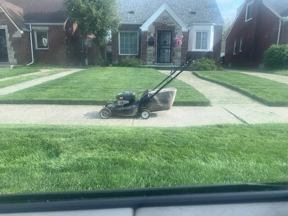 Professional landscape design experts serving Detroit, MI - Llw Mowing service