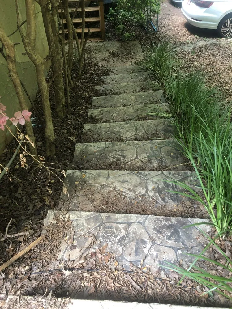 Affordable yard cleanup service experts serving Pine Mountain Valley, GA - L&M Floors and More