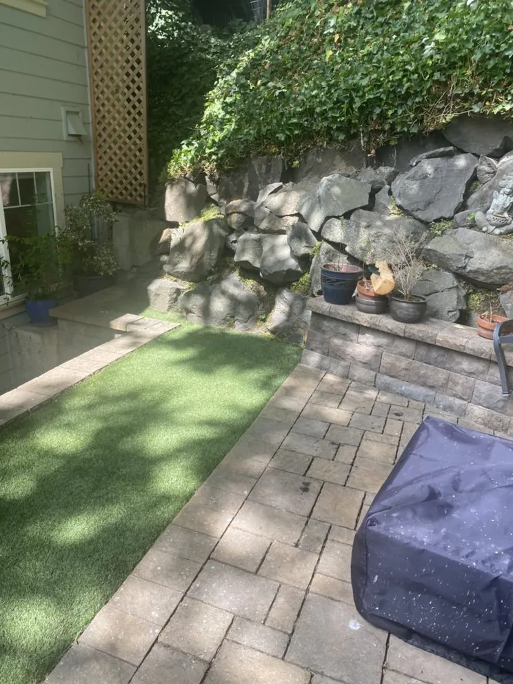 Expert garden landscaping experts serving Everett, WA - L&M Landscaping