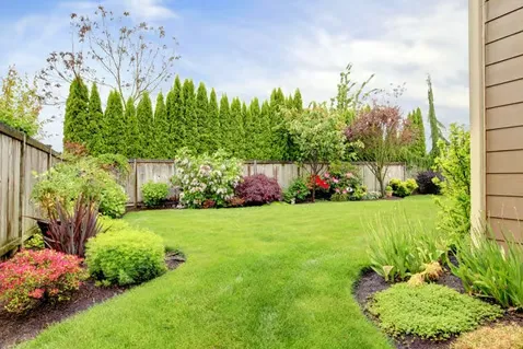 LM Lawn & Garden Logo