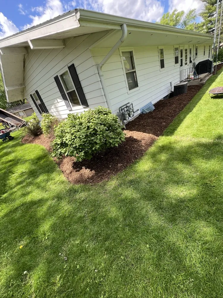 Top-rated lawn care service experts serving Delavan, WI - LML Lawn