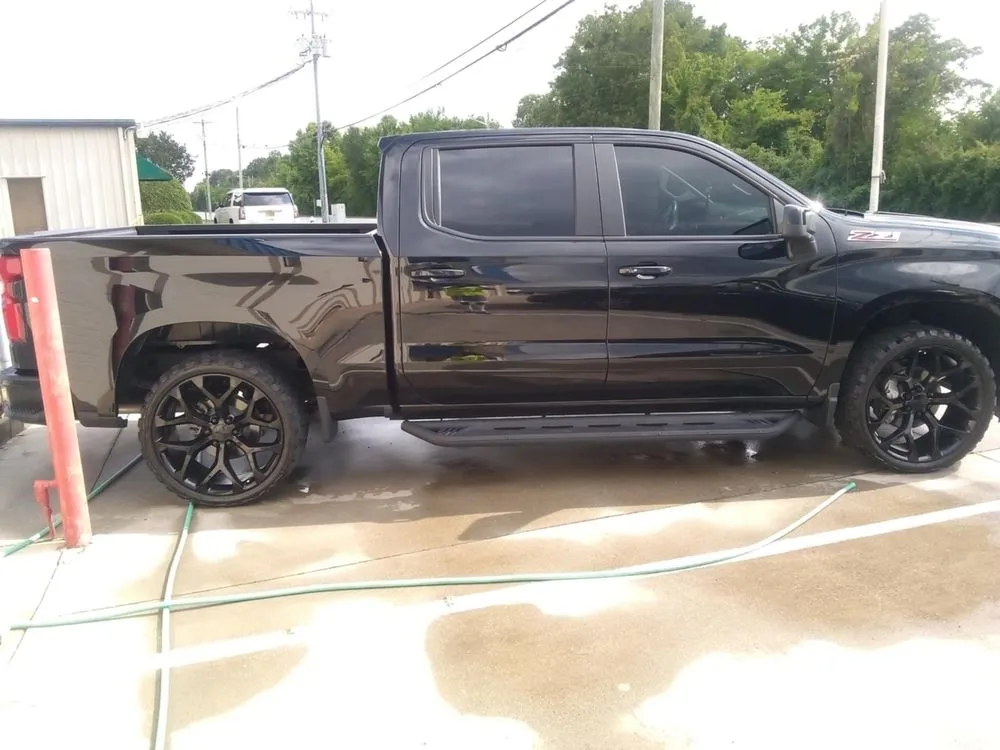 Local yard cleanup service with custom design in Decatur, AL by L&Ms Lawn Care & Detail Services