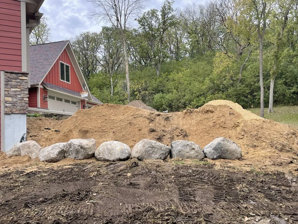 Reliable residential landscaping in Oakdale, MN by LNG Landscapes