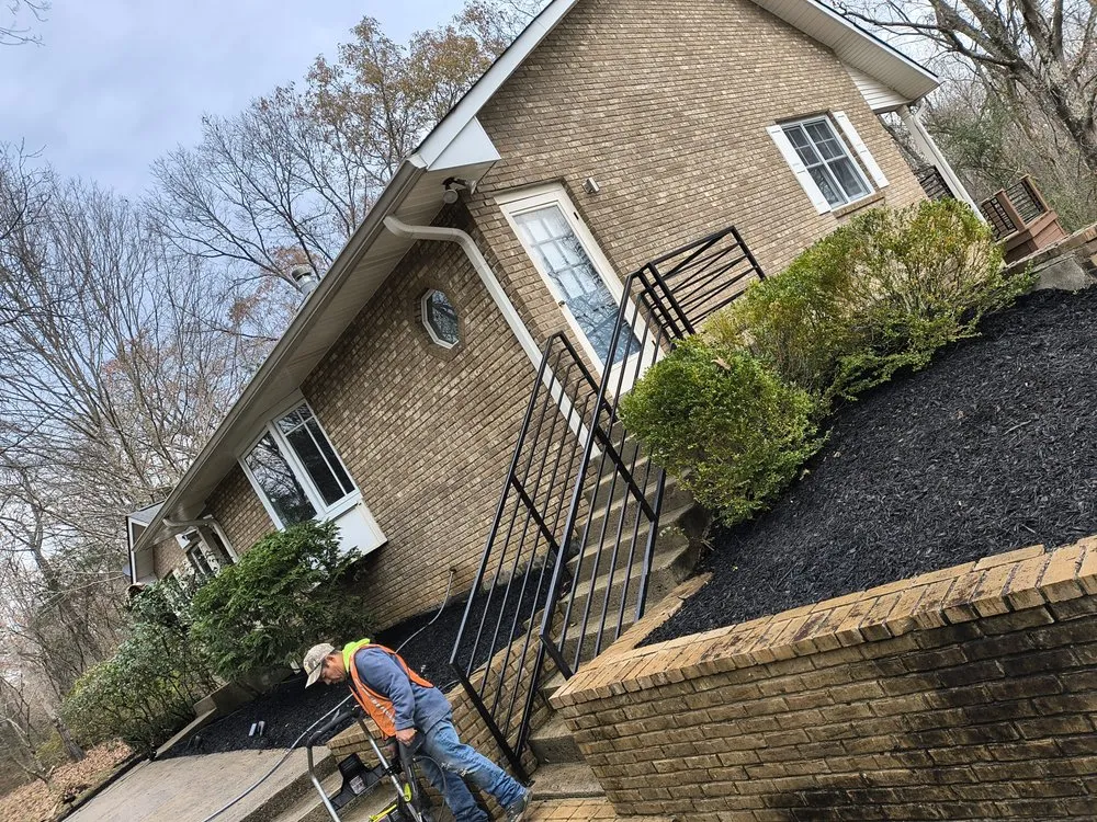 Affordable yard cleanup service for beautiful yards in Clarksville, TN by LNM Landscaping