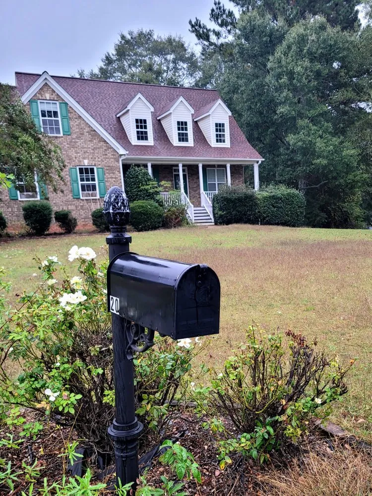 Affordable lawn care service for residential properties across Senoia, GA - Lo-Country LawnCare