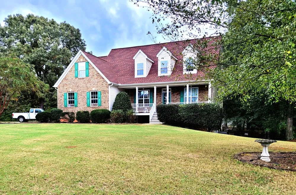 Professional landscaping services experts serving Senoia, GA - Lo-Country LawnCare