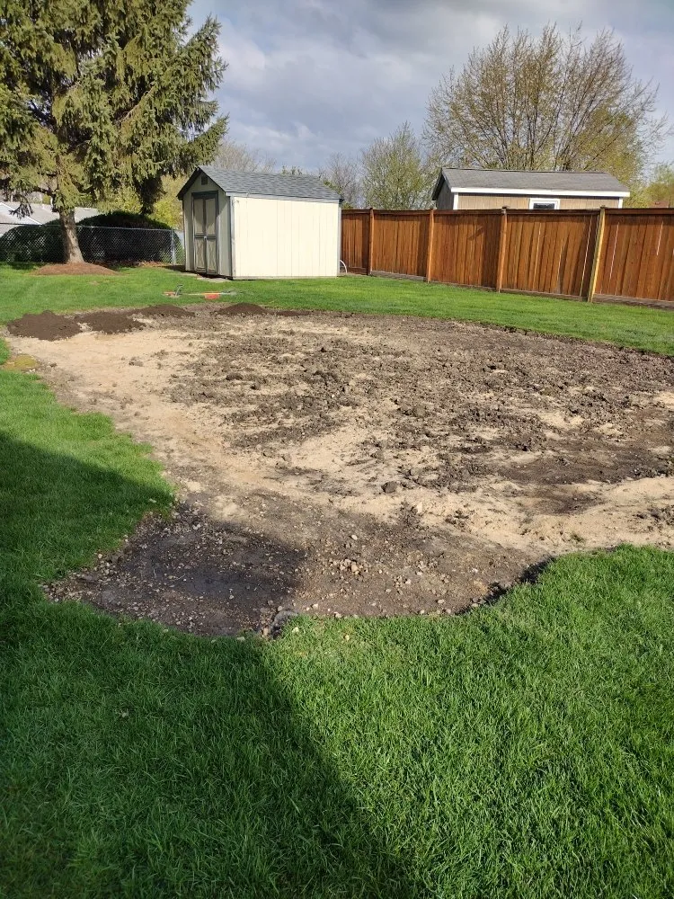 Professional residential landscaping with custom design in Glendale Heights, IL by L&O Landscaping and Sealcoating