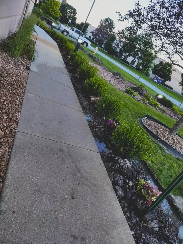 Trusted landscaping services with custom design across Glendale Heights, IL - L&O Landscaping and Sealcoating