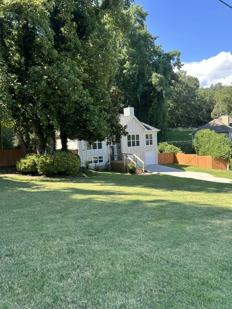 Reliable lawn mowing service in Buford, GA - Lobo Landscape