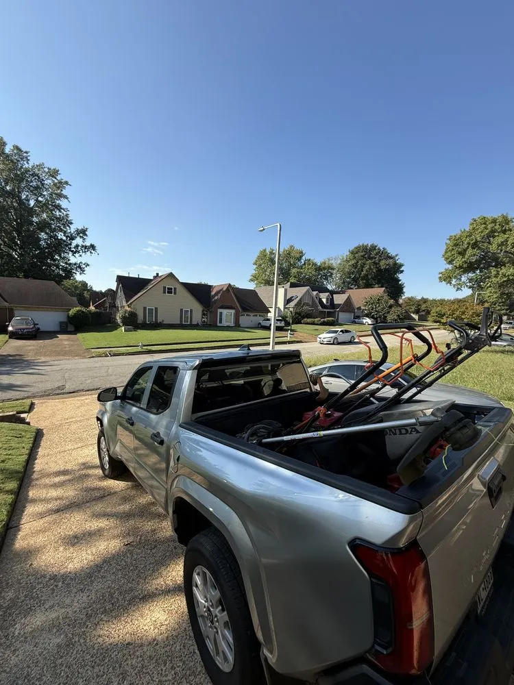 Expert garden landscaping in Memphis, TN by Lobos Estate Services