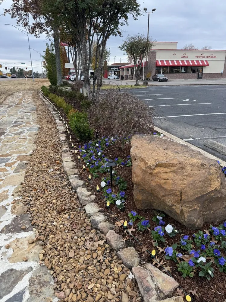 Top-rated yard maintenance near you in Memphis, TN by Lobos Estate Services