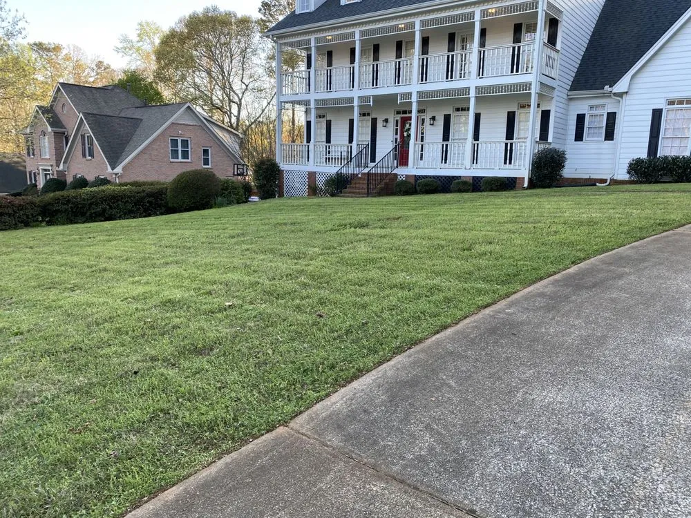 Affordable lawn care service in Snellville, GA by Local Boyz