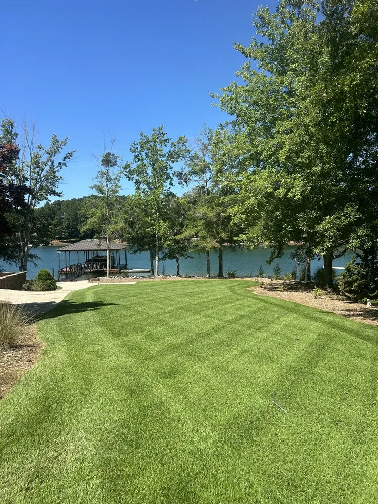 Local lawn mowing service experts serving Seneca, SC - Local Cut Lawn Care