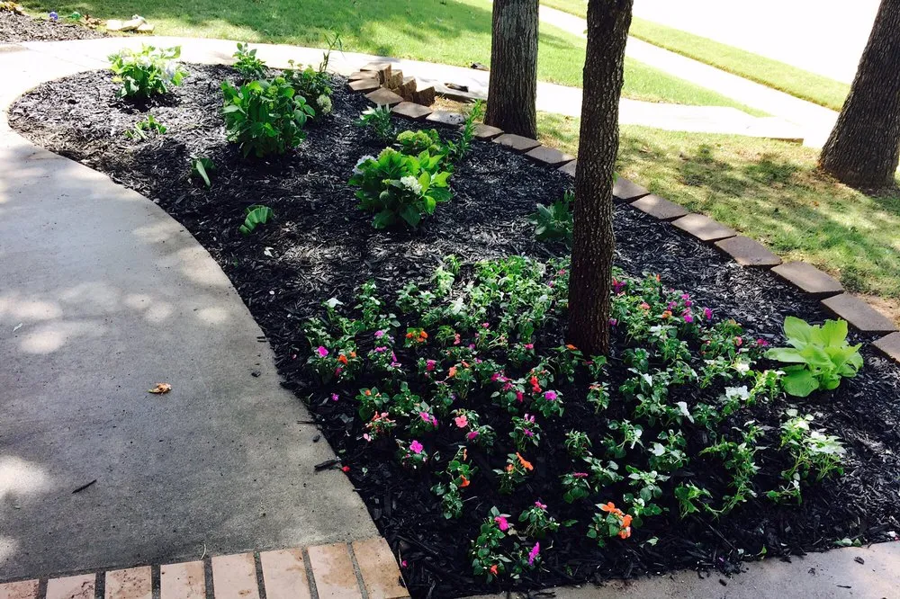 Reliable lawn care service experts serving Fayetteville, AR - Local Landscapes By Wendy Ewing & Sons