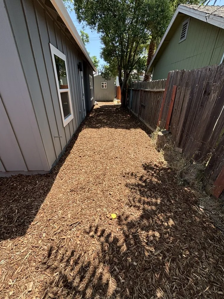 Custom lawn mowing service in Rocklin, CA - Local Landscapes