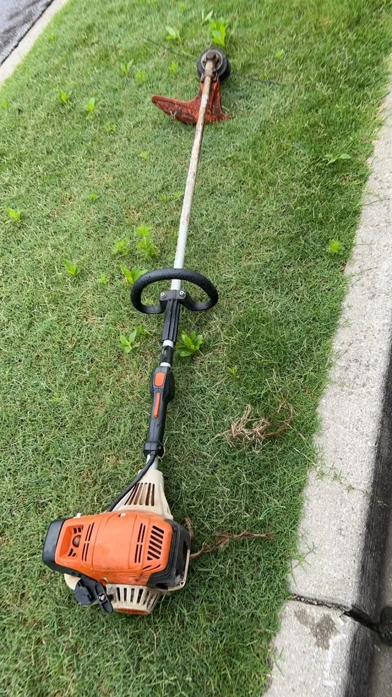 Professional lawn mowing service experts serving Pickens, SC - Local Lawn Care