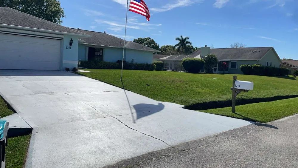 Professional yard maintenance in Palm Bay, FL - Local Roots Property Maintenance