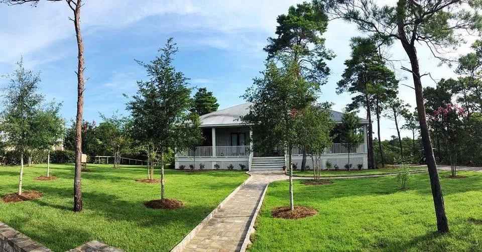 Professional landscaping services in DeFuniak Springs, FL - Local Roots Unlimited