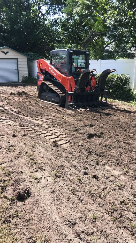 Professional yard cleanup service experts serving DeBary, FL - Local Sod & Landscape