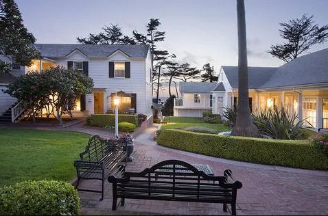 Trusted lawn care service in Santa Cruz, CA - Locatelli's Landscaping