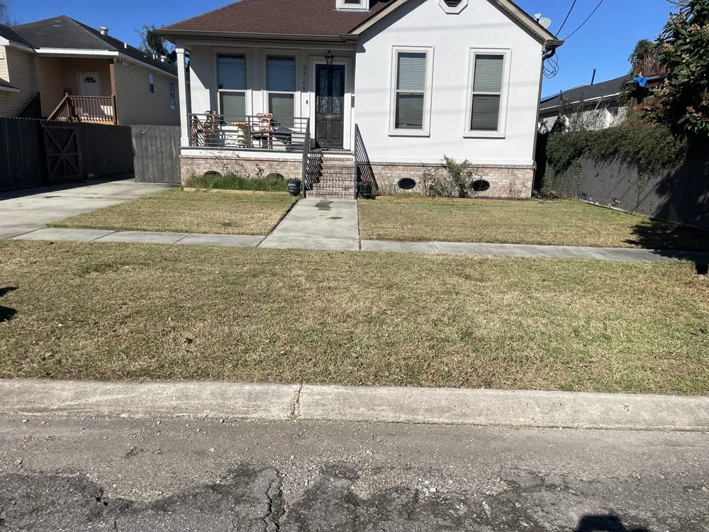 Trusted lawn mowing service in New Orleans, LA by Loc'd Lawncare