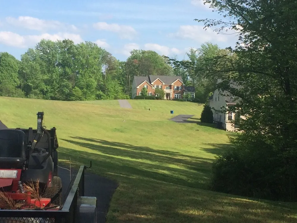 Professional landscaping services experts serving Waldorf, MD - locker's lawn care