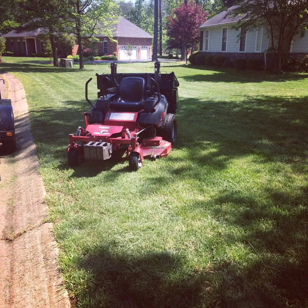 Top-rated residential landscaping for outdoor upgrades across Waldorf, MD - locker's lawn care