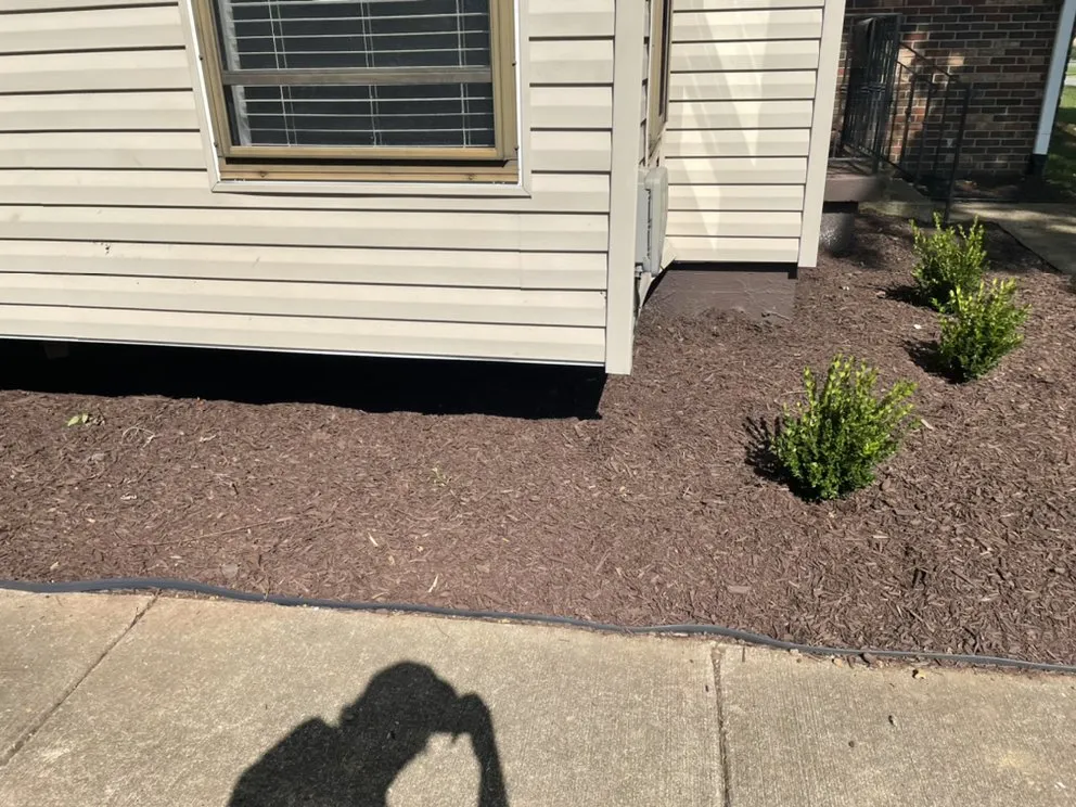 Reliable lawn mowing service experts serving Lebanon, TN - Lockert Lawn Maintenance