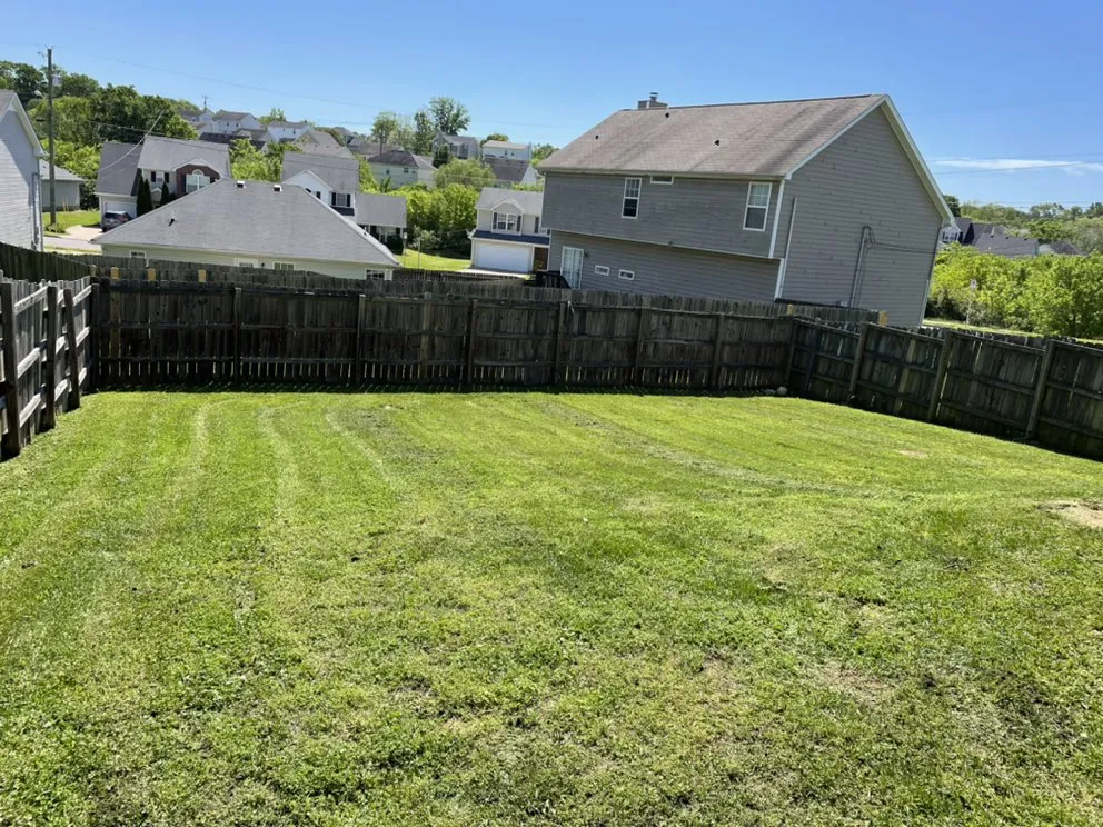Local lawn mowing service for homes in Lebanon, TN by Lockert Lawn Maintenance
