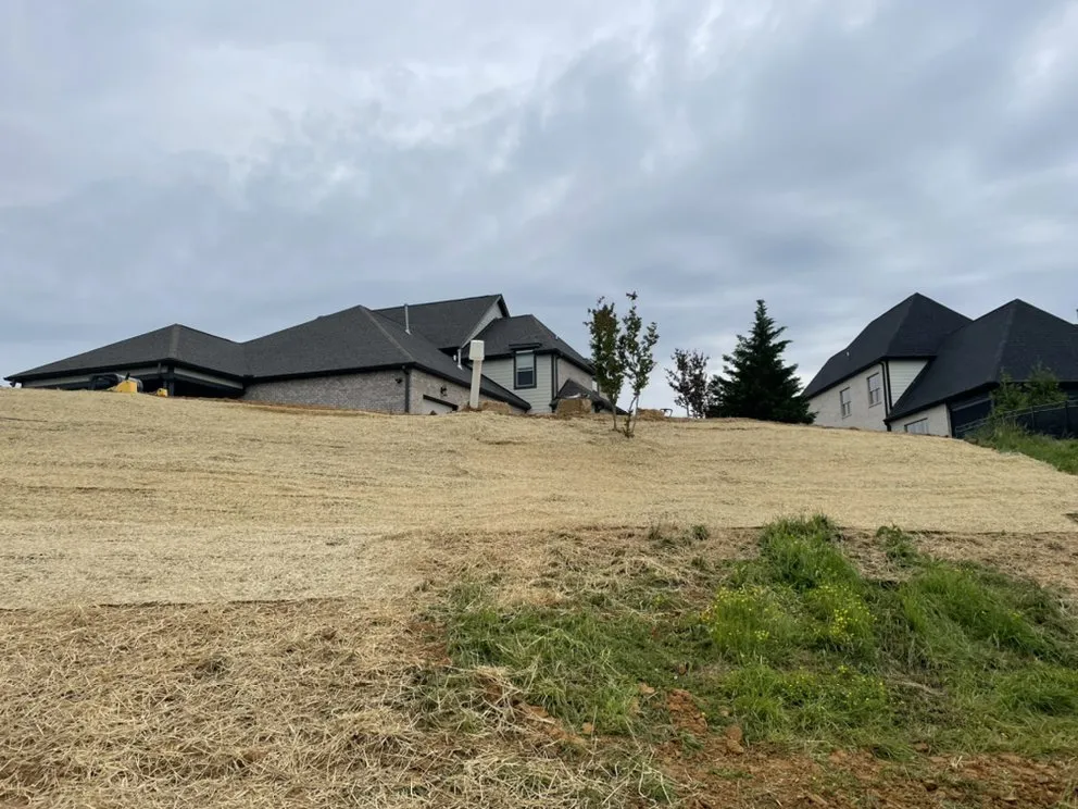 Trusted lawn care service near you in Lebanon, TN by Lockert Lawn Maintenance